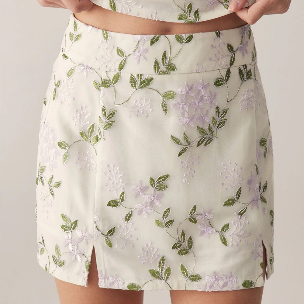 Rihoas Beige Floral Straight Mini Skirt